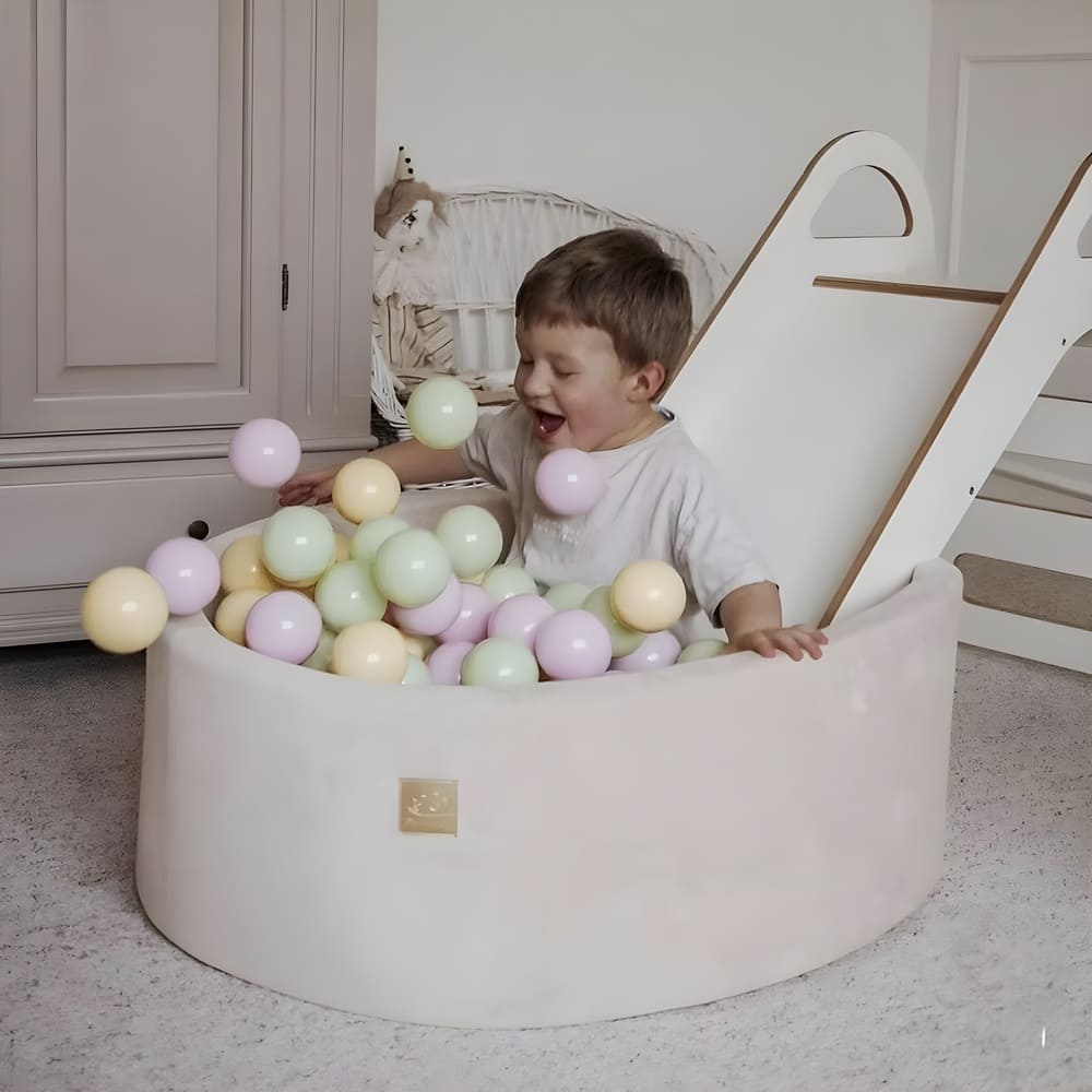 piscine a balle ronde en velours beige pour bébé